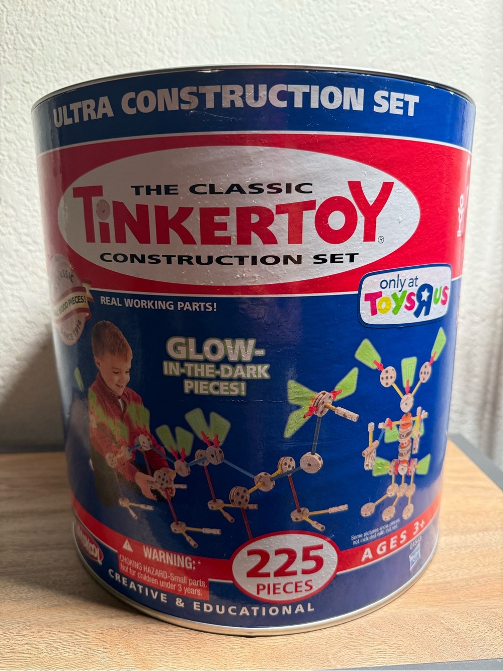 Hasbro Playskool The Classic Tinkertoy Ultra Construction Set 225+86 Pieces Glow